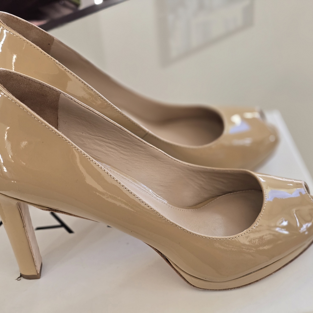 Via Spiga Beige Patent Peep-Toe Heels